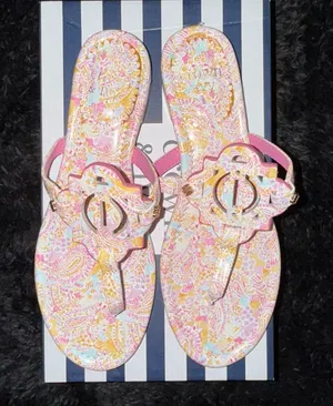 Crown & Ivy™ Wylie Thong Sandals - Pink Paisley Print thumbnail 1