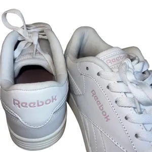 Brand new woman's classic, retro sole‎ Reebok shoes thumbnail 2