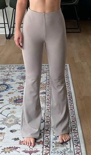 H&M Tan Pants thumbnail 1