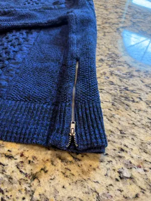 Banana Republic Sweater thumbnail 3