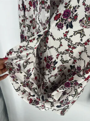 Ann Taylor White Floral Wrap-Style Blouse with‎ Pink & Red Blooms thumbnail 7