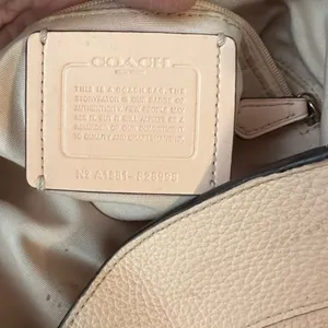 Coach‎ Pebbled Leather Pink Purse thumbnail 6