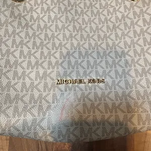 Michael Kors Beige Gold Women's Bag with damage thumbnail 2