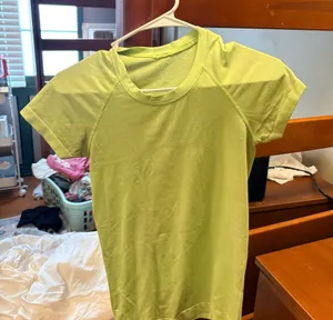 Lululemon Swiftly Tech Short Sleeve thumbnail 1