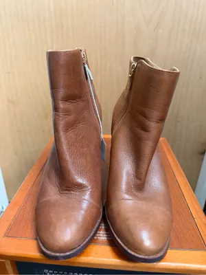 Clarks Women’s Brown Leather Ankle Booties. Size: 8 thumbnail 4