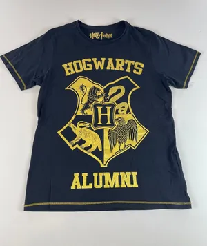 Harry Potter Tee Size M Black Hogwarts Alumni Gold Cotton Unisex New Without Tag thumbnail 1