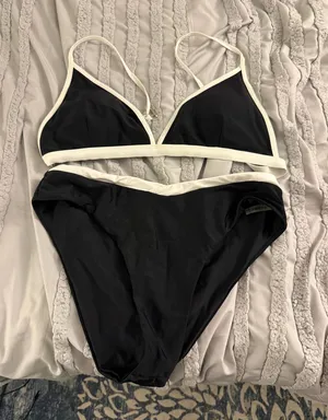 Amazon Black and White Block Bikini Set thumbnail 1