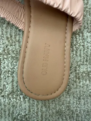 Women’s Old Navy Sandals  thumbnail 2
