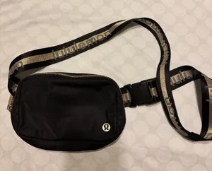 Lululemon Belt Bag thumbnail 1
