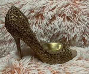 Brand New Gold Heels Size 8 thumbnail 3