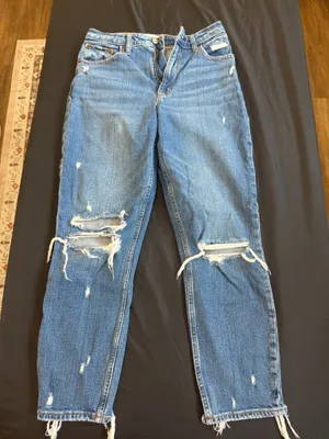 Abercrombie Jeans Mom High-Rise Curve thumbnail 1