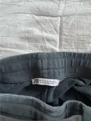Zara Sweatshorts thumbnail 3