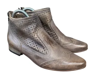 Bed Stu Bryanna Perforated Ankle Booties Womens‎ 7 Gray Taupe Leather Zip Boots thumbnail 1