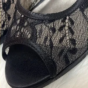 Kelly &‎ Katie Lace Peep Toe Heels Size 10 B-24 thumbnail 4
