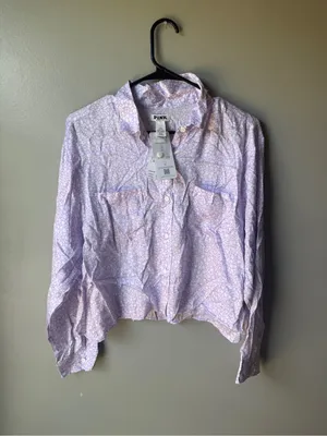 NWT PINK Victoria’s Secret Lavender Floral Button-Up Shirt Medium thumbnail 2