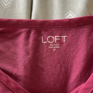 Loft Long Sleeve Blouse w/ Detailed Sleeves Size Medium thumbnail 2