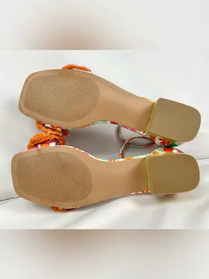 Betsey Johnson Brandee Sandals Crochet Flower Block Heel Sz 8.5 New thumbnail 7