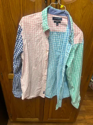 Crown & Ivy men’s large button down thumbnail 1