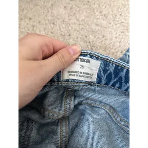 Baggy Jeans Wide Leg Cotton On Super Baggy Light Wash Distressed Denim Size 28 thumbnail 2
