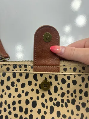Universal Threads Wristlet Wallet thumbnail 3