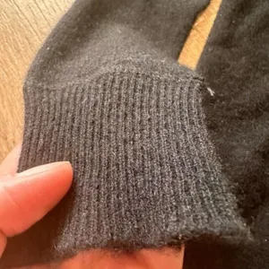 Claudia‎ Nichole Women's Cashmere Knit Long Sleeve Pullover Sweater Black Small thumbnail 5