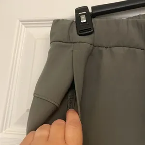 Lululemon On the Fly Wide-Leg 7/8 Pant *Woven Grey Sage thumbnail 2