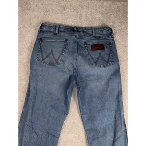 wrangler high‎ rise trouser jeans med wash raw hem 31x32 Flare Bootcut thumbnail 7