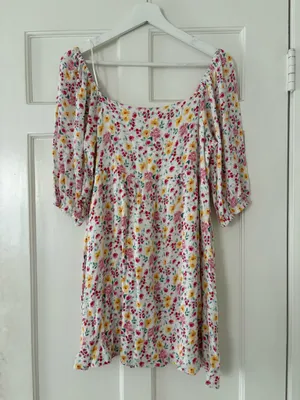 Francesca's Floral Dress Mini thumbnail 2