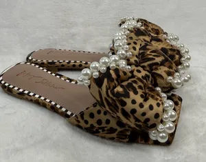 Betsey Johnson Womens Leopard Print Pearl Bow Square Toe Flat Slide‎ Sandals 5 thumbnail 1
