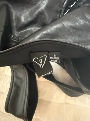 Leather Top Windsor  thumbnail 3