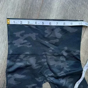 Spanx Grey Black Look at Me Now Camo High Waisted Biker Shorts Shape Wear XS thumbnail 9