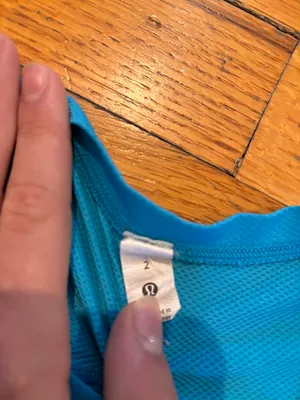 Lululemon Tank thumbnail 4