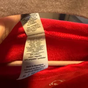 Gildan Red Unisex Sweatshirt with Heart Design Size XL thumbnail 5