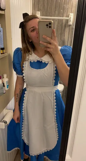 A.L.C. Alice In Wonderland Costume thumbnail 1