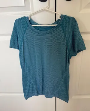 Athleta blue athletic top thumbnail 1