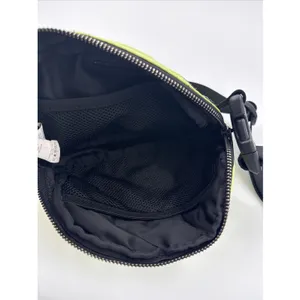 Lululemon Everywhere Belt Bag 1L Highlight Yellow -see Pics thumbnail 6