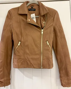 Leather jacket thumbnail 1