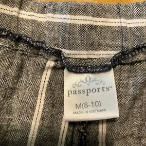 Grey striped Flowy pants size medium Gray thumbnail 4