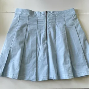 American Eagle Light Baby Blue Pastel Pleated Tennis Skirt Size 6 NWT thumbnail 2