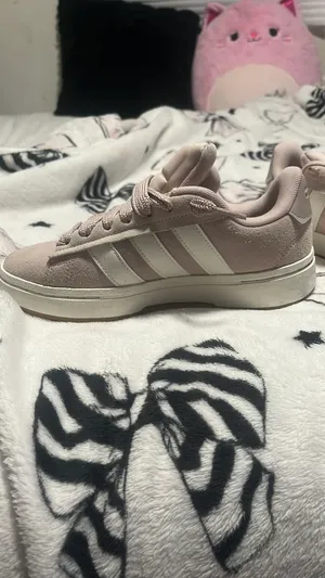 Adidas Shoes thumbnail 3