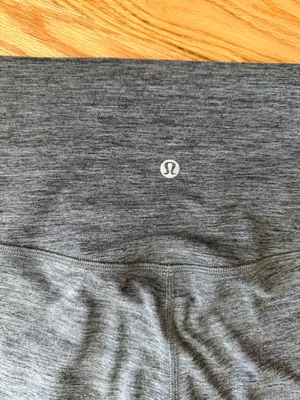 Lululemon Cropped Aligns Gray Heathered Leggings Size 10 | Y2K Capri thumbnail 3