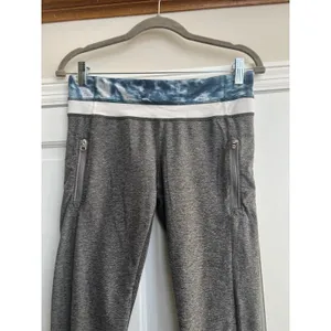 Lululemon‎ Inspire Leggings in a gray and blue color combination size 8 thumbnail 3