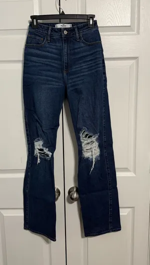 Hollister Curvy Ultra High-Rise Dad Jeans thumbnail 1