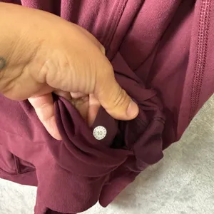 Lululemon Starting Place Hoodie Garnet Red Purple‎ 10 Athleisure Kangaroo Pocket thumbnail 5
