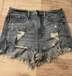 Abercrombie and Fitch high rise shorts thumbnail 1