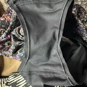Lululemon‎ Hotty Hot HR Lined Shorts 4” Floral Spray Multi Black Size 4 thumbnail 8