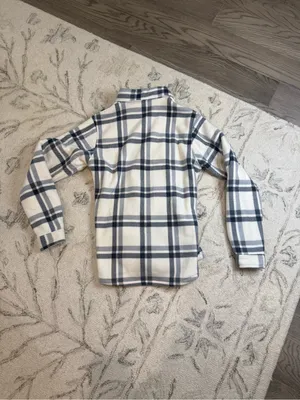 Boutique Cozy Sherpa-Lined Plaid Shacket Jacket Cream & Blue Gray XS | Like New thumbnail 8