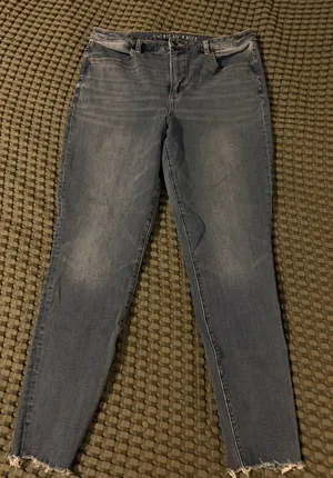 American Eagle The Dream Jean High-Rise thumbnail 1