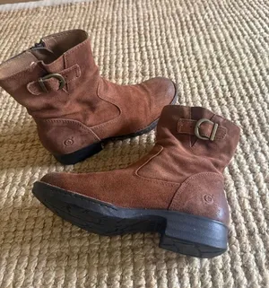 Born Elia Brown Suede Ankle Boots Womens 6М Side Zip Comfort thumbnail 1