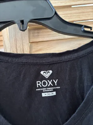 Roxy Black V-Neck Palm Leaf Short Sleeve Tee Medium thumbnail 3